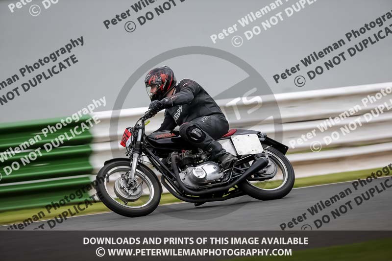 Vintage motorcycle club;eventdigitalimages;mallory park;mallory park trackday photographs;no limits trackdays;peter wileman photography;trackday digital images;trackday photos;vmcc festival 1000 bikes photographs